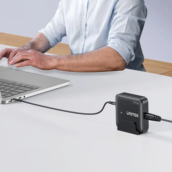 Unitek Desk Charger GAN 70W 2xUSB-A 2xUSB-C — image 4