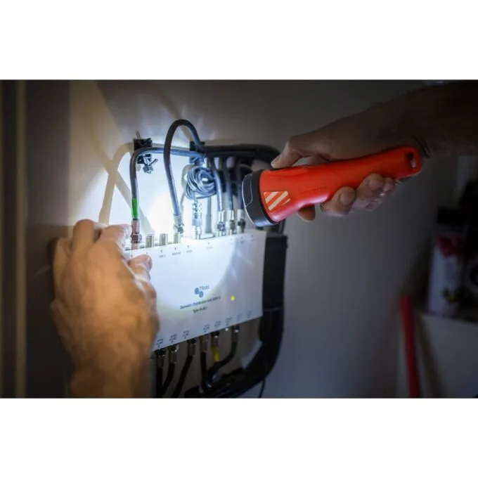 Energizer Light Torch 55 Lumens IPX7 (2AA) - Outdoor Waterproof — image 4
