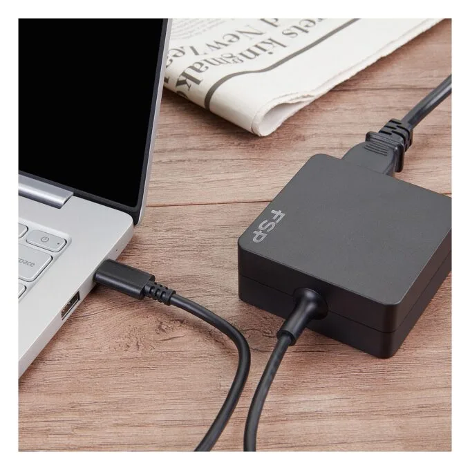 FSP NB C power adapter/inverter — image 4