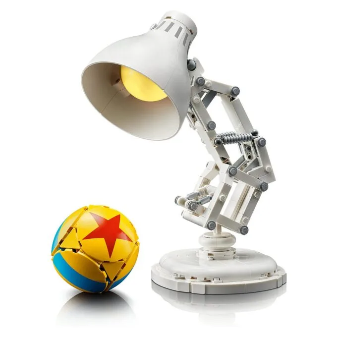 LEGO Ideas Disney Pixar Luxo Jr. — image 4