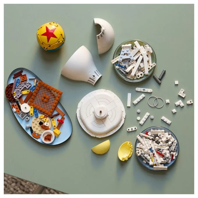 LEGO Ideas Disney Pixar Luxo Jr. — image 10
