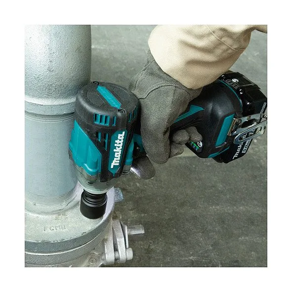 Makita DTW300RTJ power screwdriver/impact driver — image 2
