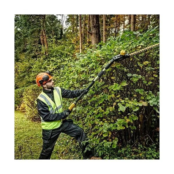 DeWALT DCMPH566N-XJ power hedge trimmer — image 7