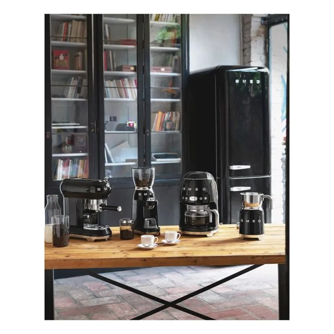 Smeg MFF11BLEU milk frother/warmer — image 2