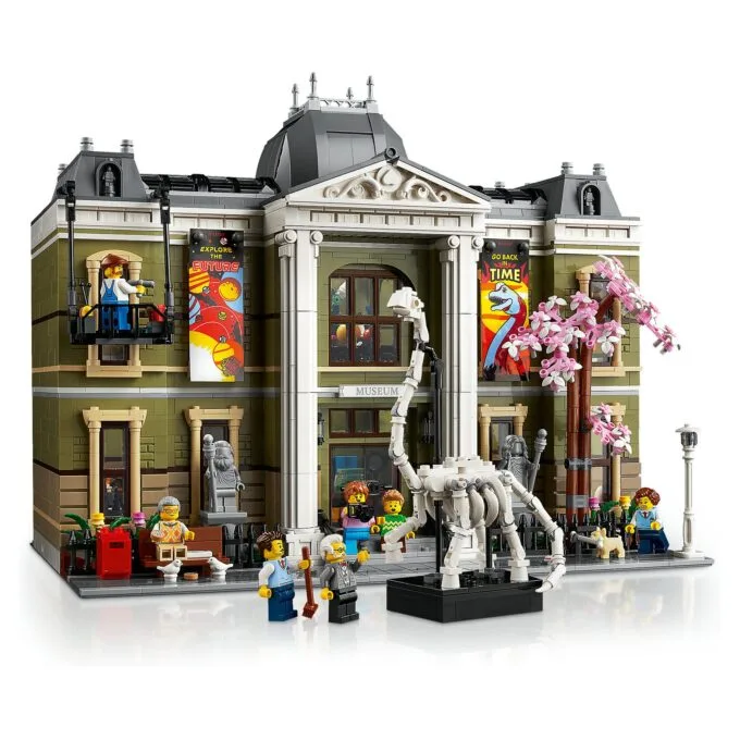 LEGO ICONS Natural History Museum — image 16