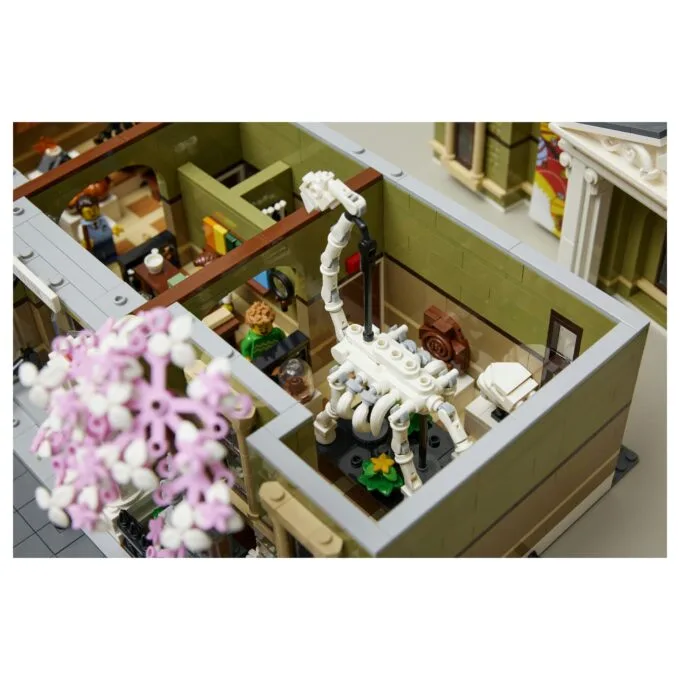 LEGO ICONS Natural History Museum — image 21