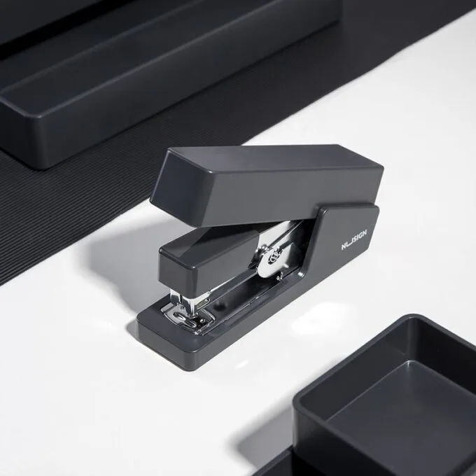 DELI NUSIGN EFFORTLESS STAPLER 25 SHEETS 24/6 & 26/6 DARK GREY — image 1