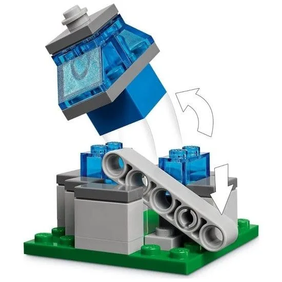 LEGO Minecraft 21273 Ghasta Balloon Attack on the Village — image 8
