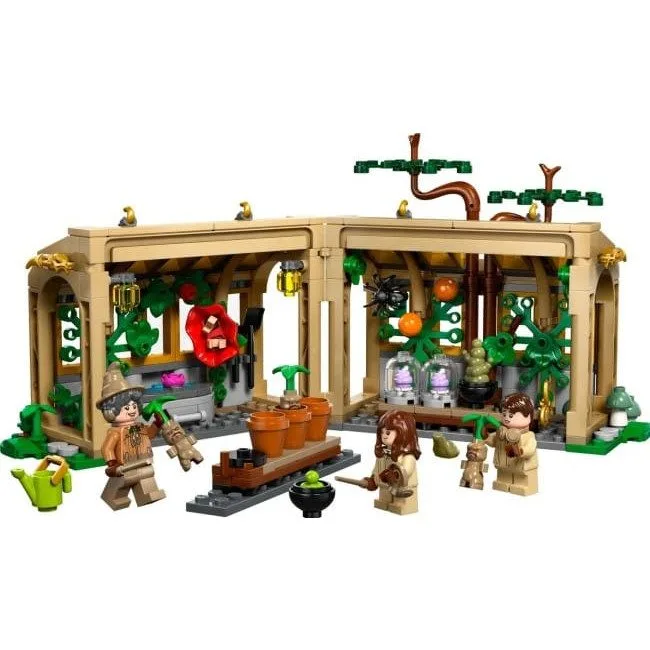 LEGO Harry Potter 76445 Hogwart Castle: Greening classes — image 10