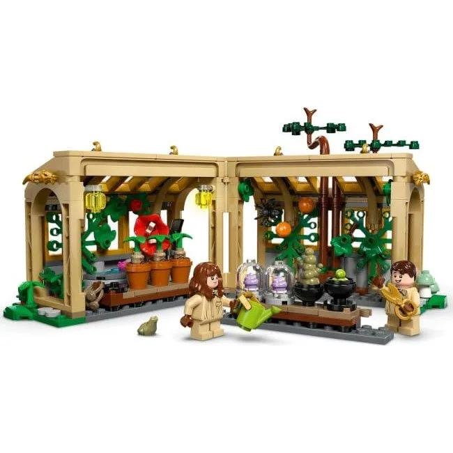 LEGO Harry Potter 76445 Hogwart Castle: Greening classes — image 3