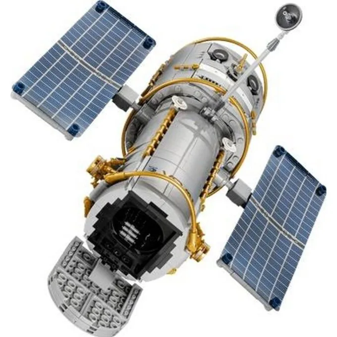 LEGO Icons 11382 Hubbla Telescope — image 7