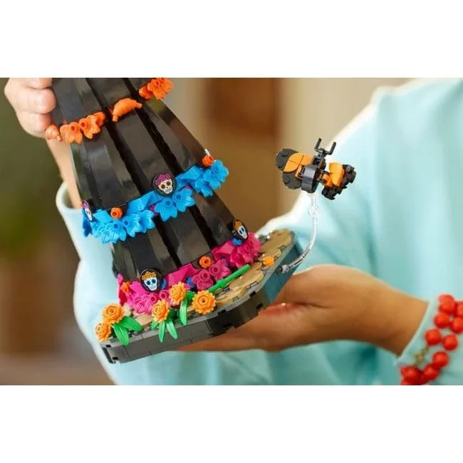 LEGO Ideas 21372 Lady Catrina — image 16