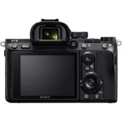 Sony Alpha ILCE-7 Mark III + Sony SEL lens 28-70 mm f/3.5-5.6 OSS II — image 8