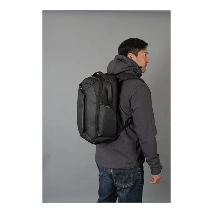 Targus TBB663GL backpack — image 21