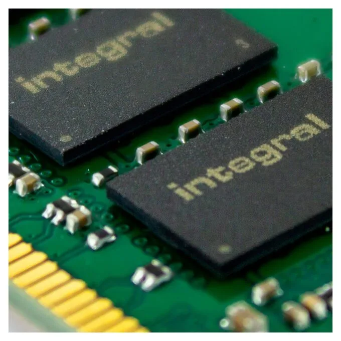Integral IN4V8GNGLTX memory module — image 4