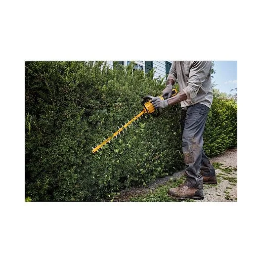 DeWALT DCMHT573X1-QW power hedge trimmer — image 2