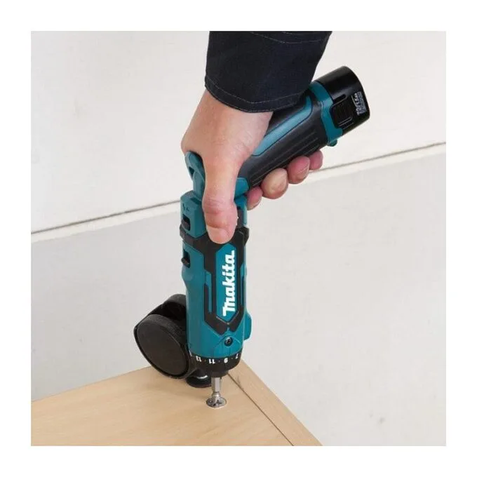 Makita DF012DZ drill — image 2