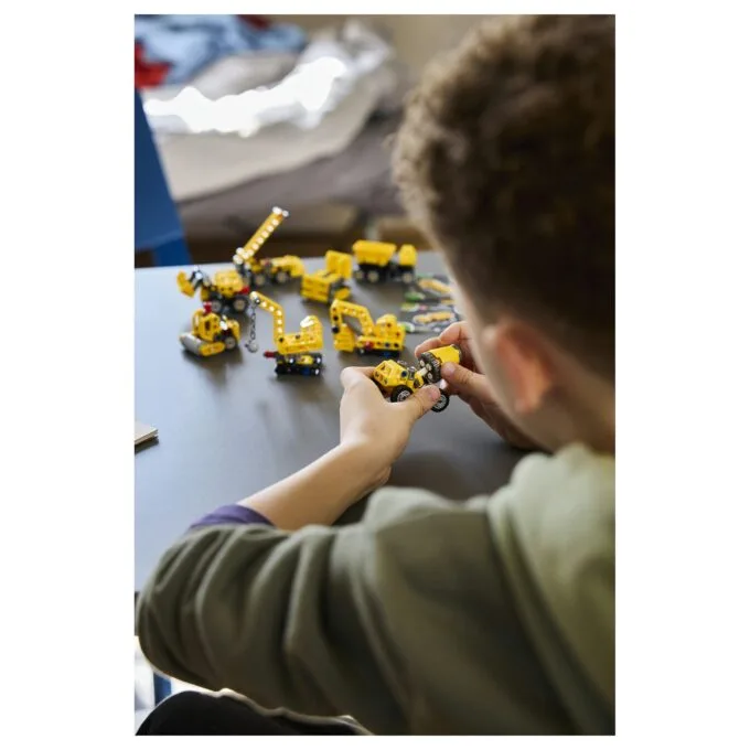 LEGO Technic 42233 — image 6