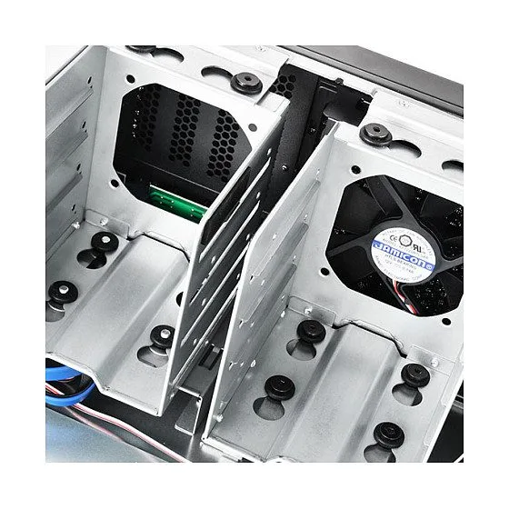 Silverstone RM400 — image 13