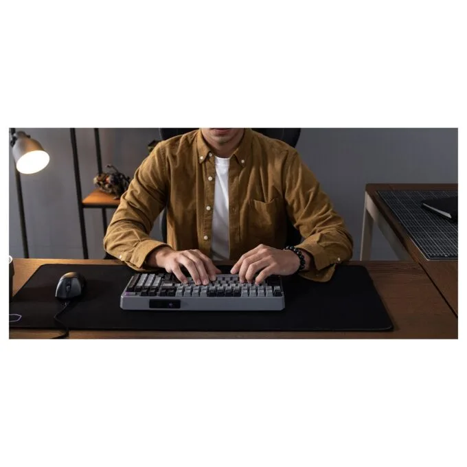 Cooler Master Peripherals MK770 keyboard — image 6