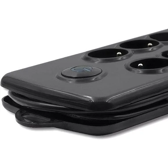 Qoltec 8 gniazd 2.5m czarna — image 3