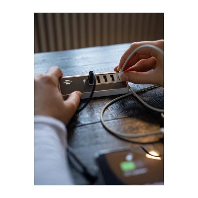 Brennenstuhl estilo USB-Multiladegerät+Textil- — image 8