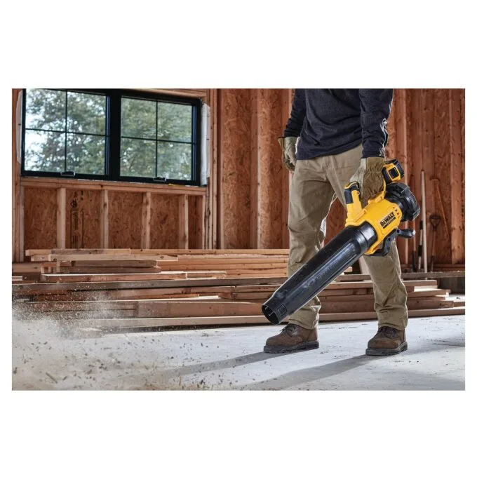 Black & Decker DCMBL562N-XJ leaf blower — image 3