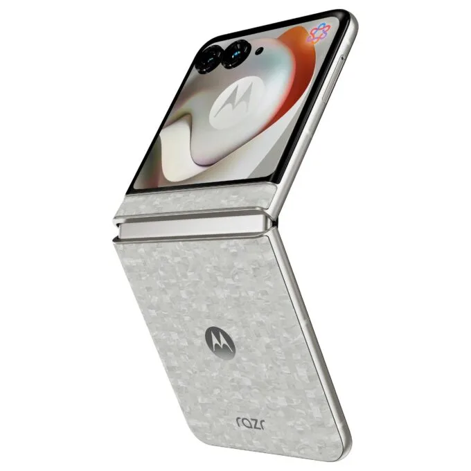 TEL Motorola Razr 70 5G 8RAM 256GB bright white — image 16