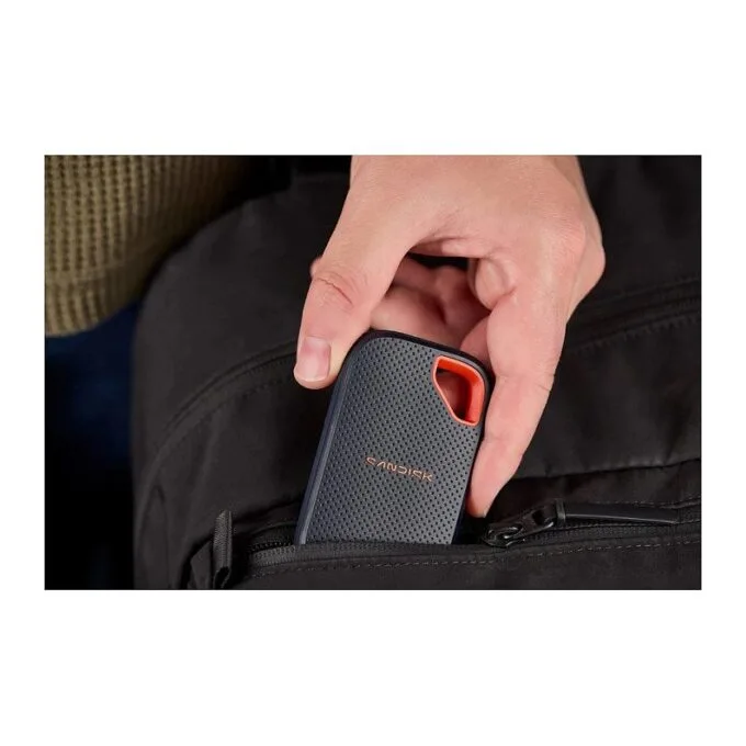4TB SANDISK Read speed 2000 MB/s SDSSDE70-4T00-G25 — image 3