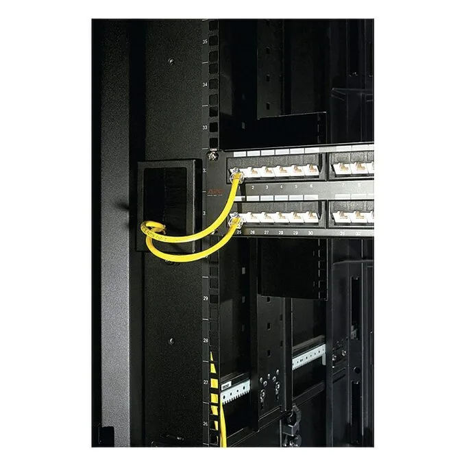 APC NetShelter SX 750mm Mounting Rail Brush Strips — image 5