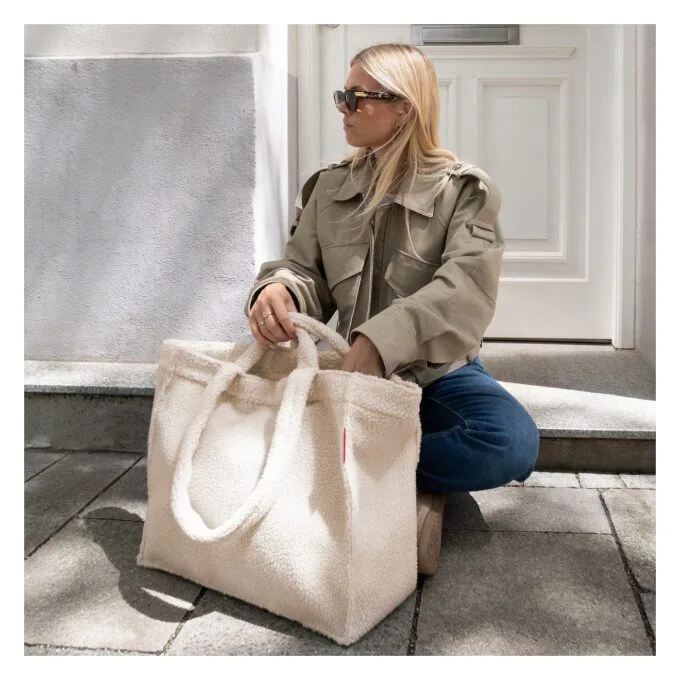 reisenthel® Umhängetasche Softshopper teddy Polyester sand GR1042 — image 6