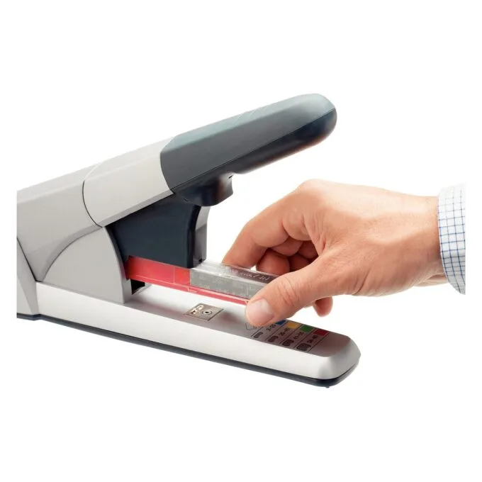 LEITZ Heftgerät 5551 silber — image 3
