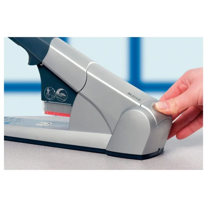 LEITZ Heftgerät 5551 silber — image 6