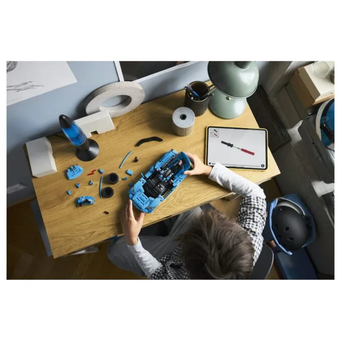 LEGO Technic - Chevrolet Corvette Stingray in Blau — image 27
