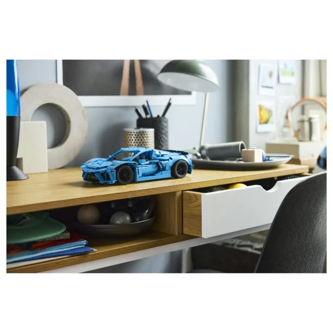 LEGO Technic - Chevrolet Corvette Stingray in Blau — image 28