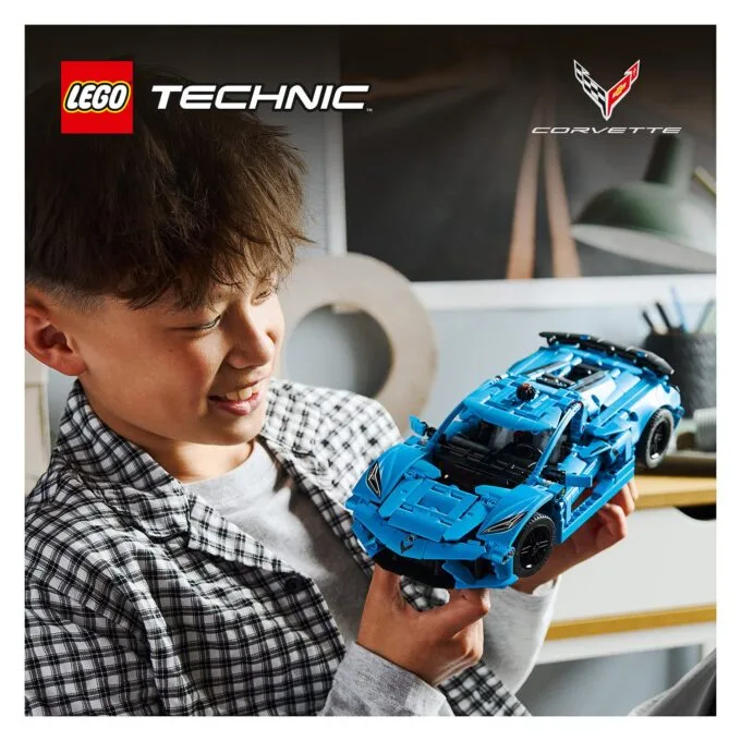 LEGO Technic - Chevrolet Corvette Stingray in Blau — image 29