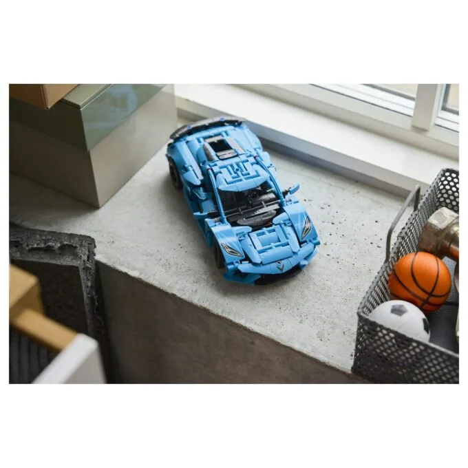 LEGO Technic - Chevrolet Corvette Stingray in Blau — image 5