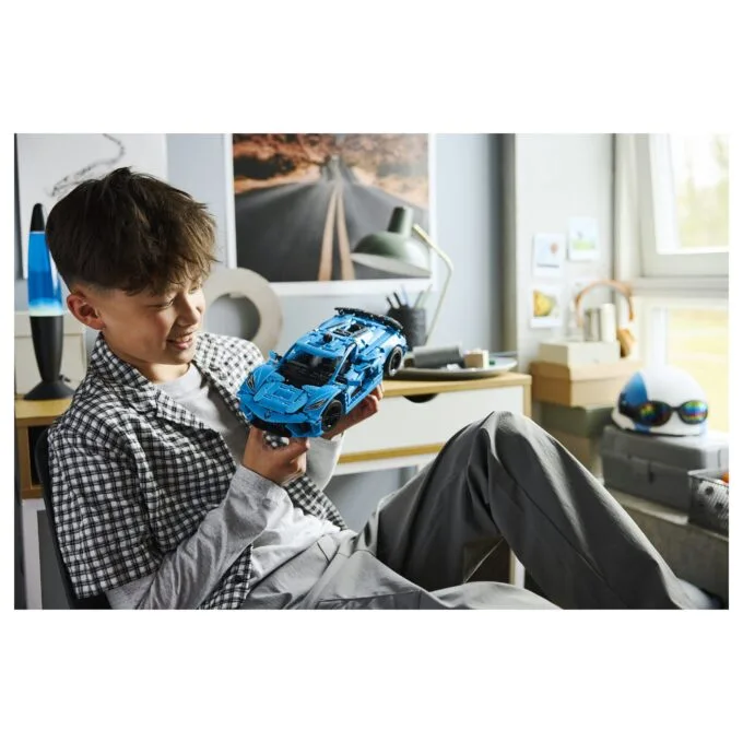 LEGO Technic - Chevrolet Corvette Stingray in Blau — image 9